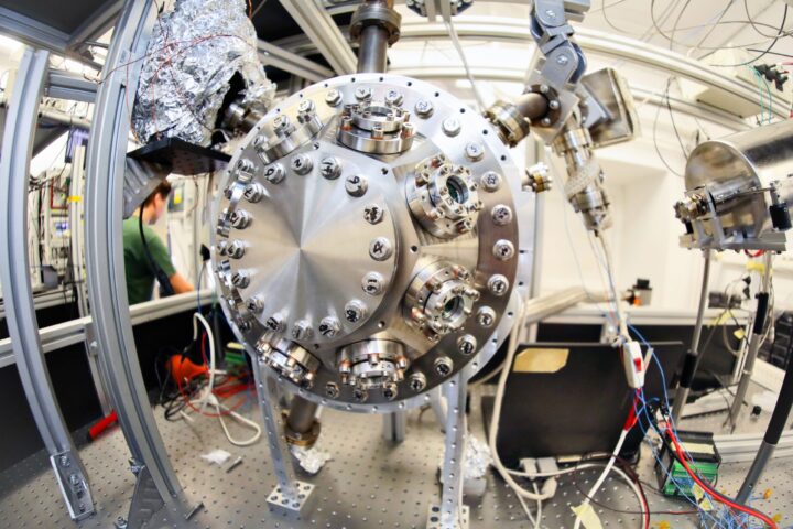 Laboratorium FAMO UMK – fotAndrzej Romański (4)